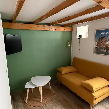 Le Roi Rene Cosy Et Confortable Centre Entre Gare Et Chateau