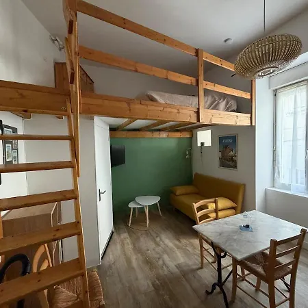 Le Roi Rene Cosy Et Confortable Centre Entre Gare Et Chateau